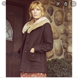 Beth Dutton Fur Collar Wool coat